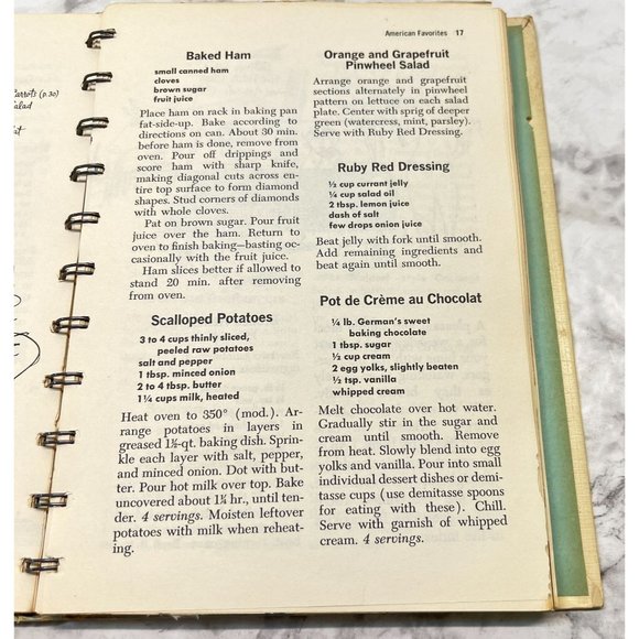 Vintage Betty Crockers Dinner for Two Cookbook 1958 1st Ed 1st Print Recipes - Picture 8 of 13